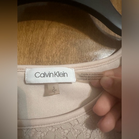 Calvin Klein Blush Lace Top - Picture 4 of 11